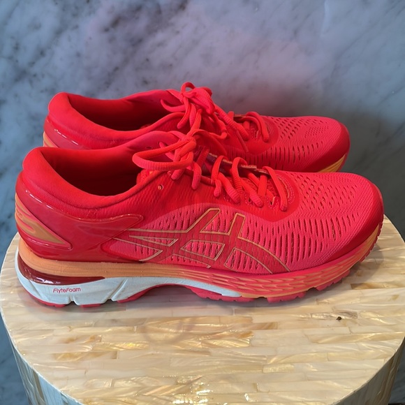 ASICS Gel Hayano 25 - Picture 2 of 9